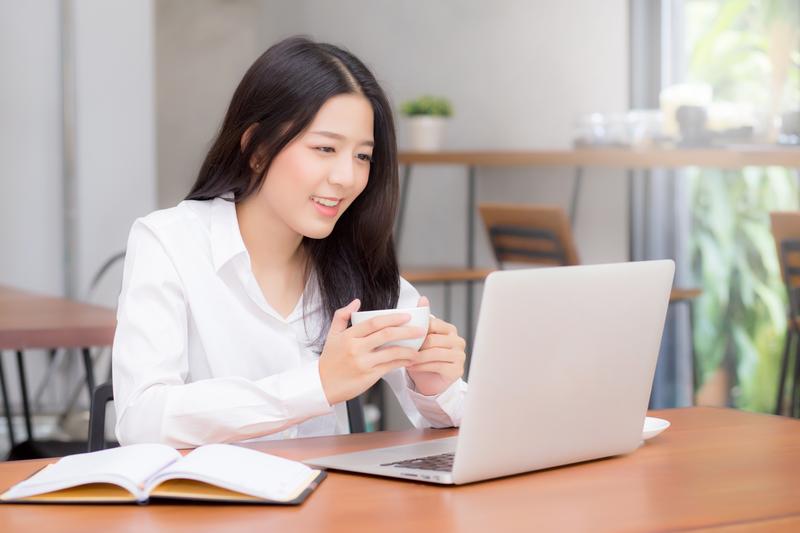 广告设计与创意实现，后期合成的思路和逻辑